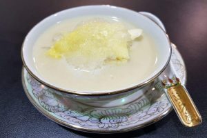 榴莲燕窝炖牛奶的做法