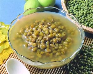 孕晚期可以吃绿豆汤清胎毒吗